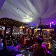 Living Room 28 Cafe & Restaurant