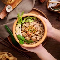 กินเส้นก๋วยเตี๋ยวเรือหม้อดิน ซิตี้พาร์คบางพลี