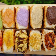 ขนมปังปิ้งเตาถ่าน