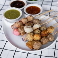 (น้ำท่วมเปิดปีหน้า) ลูกชิ้นปิ้งและหม่าล่า Byบ้านแม่คอฟฟี่ (ฮาลาล)