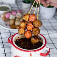 (น้ำท่วมเปิดปีหน้า) ลูกชิ้นปิ้งและหม่าล่า Byบ้านแม่คอฟฟี่ (ฮาลาล)