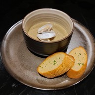 เมนูของร้าน Host. Late Night.