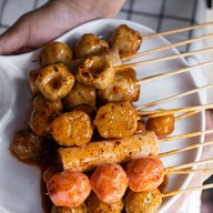 (น้ำท่วมเปิดปีหน้า) ลูกชิ้นปิ้งและหม่าล่า Byบ้านแม่คอฟฟี่ (ฮาลาล)