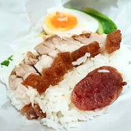นายเบี้ยวข้าวหมูแดง