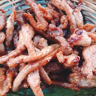เมนูของร้าน ข้าวเหนียวหมูทอด ไข่เหลี้ยม นวลจันทร์