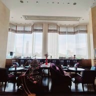 Lobby lounge โรงแรมแชงกรีลากรุงเทพฯ