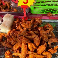 ไก่ทอด 5 บาท  1
