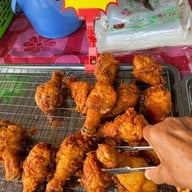 ไก่ทอด 5 บาท  1