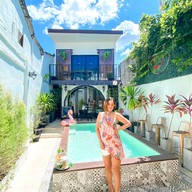 Isara boutique hotel & cafe phuket ภูเก็ต