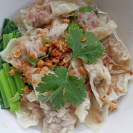เส้นหมี่ไก่ฉีก อร่อยเละ พระโขนง