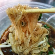 เมนูของร้าน ก๋วยเตี๋ยวเนื้อเจ๊แจ๋ว