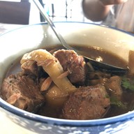 ร้านพักกับผัก อาหารปลอดสารพิษ ติดแม่น้ำ