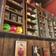 กาแฟหกใส่ คอฟฟี่ฉอฟ