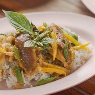 ขาหมูขั้นเทพ(สาขาแรกต้นตำรับย้ายมาจากตลาดตองแปด) สาขาแรกต้นตำรับ(ย้ายจากตองแปด)