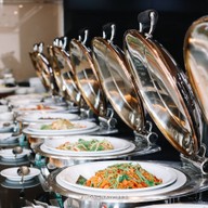 The Glass House โรงแรมอีสติน แกรนด์