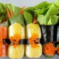 Tuna Salads สลัด&สลัดโรล