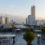 RIVERVIBE Restaurant and Bar