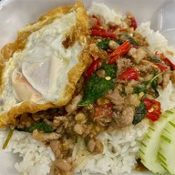 กะเพราข้าวบึ้มBY Midnight