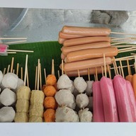 เมนูของร้าน ร้านลูกชิ้นทอดอลิสา