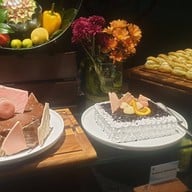 เมนูของร้าน The Beach Restaurant