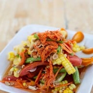เมนูของร้าน ตำเป็นถาด ถ.สนามบินเก่า