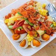 เมนูของร้าน ตำเป็นถาด ถ.สนามบินเก่า