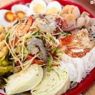 เมนูของร้าน ตำเป็นถาด ถ.สนามบินเก่า