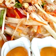 แซ่บยู สูตรตำกะเทยbyเฟมศัลยกรรม บางซื่อ