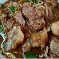 กะเพราไทบ้าน&ก๋วยเตี๋ยวเนื้อ ฮาลาล