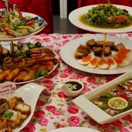 Living Room 28 Cafe & Restaurant