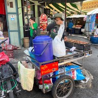 หมูปิ้งสน.พลับพลาไชย