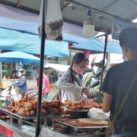 บรรยากาศ ศิลา  ไก่ทอดหาดใหญ่ วัดฉิม