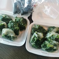 ครอบครัวตัวกลม เจ๊บุ๋ม (กุ้ยช่ายตลาดพลู)