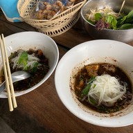 เมนูของร้าน ร้านก๋วยเตี๋ยวเรือแม่ประไพ