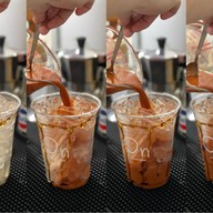 On Kaffee ( กาแฟสด สโลว์บาร์ )