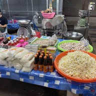 กะทิสด ขนมจีน ตลาดบางบัวทอง