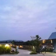 บ้านสวนความฮักรีสอร์ท