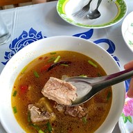 ไก่ย่างปรีชา ปลาเผา