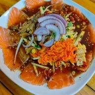 สุดแซ่บยำมะม่วงทะเลสด ม.กรุงเทพ