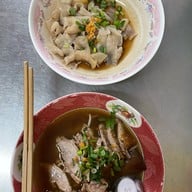 เมนูของร้าน ก๋วยเตี๋ยวเป็ด เจ้าเก่าตลาดสวนหลวง(จุฬาฯ 18)