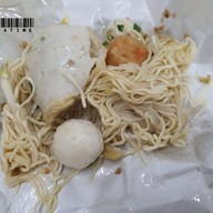 เมนูของร้าน มุ้ย ลูกชิ้นปลาวรจักร