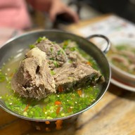 เล้งSUPERแซ่บ+อาหารจานเดียว+ยำตำแซ่บๆ+ของทานเล่น ประชาอุทิศ 90
