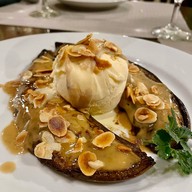 ถ่านไฟเก่ากริลล์รูม