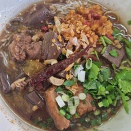 เฮือนเฮื้องน้อย