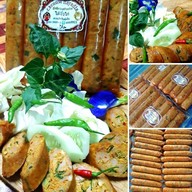 เมนูของร้าน ไส้กรอกอีสาน เนื้อ ไก่ รสแซ่บ ฮาลาล