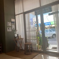 พนม