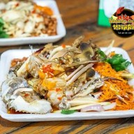 สุดแซ่บยำมะม่วงทะเลสด ม.กรุงเทพ