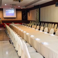 JB Place Hotel