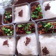 ลาบเหนือ ข้าวซอย by หมูอ้วน หมู่บ้านคริสตัล(42/87)