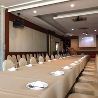 JB Place Hotel